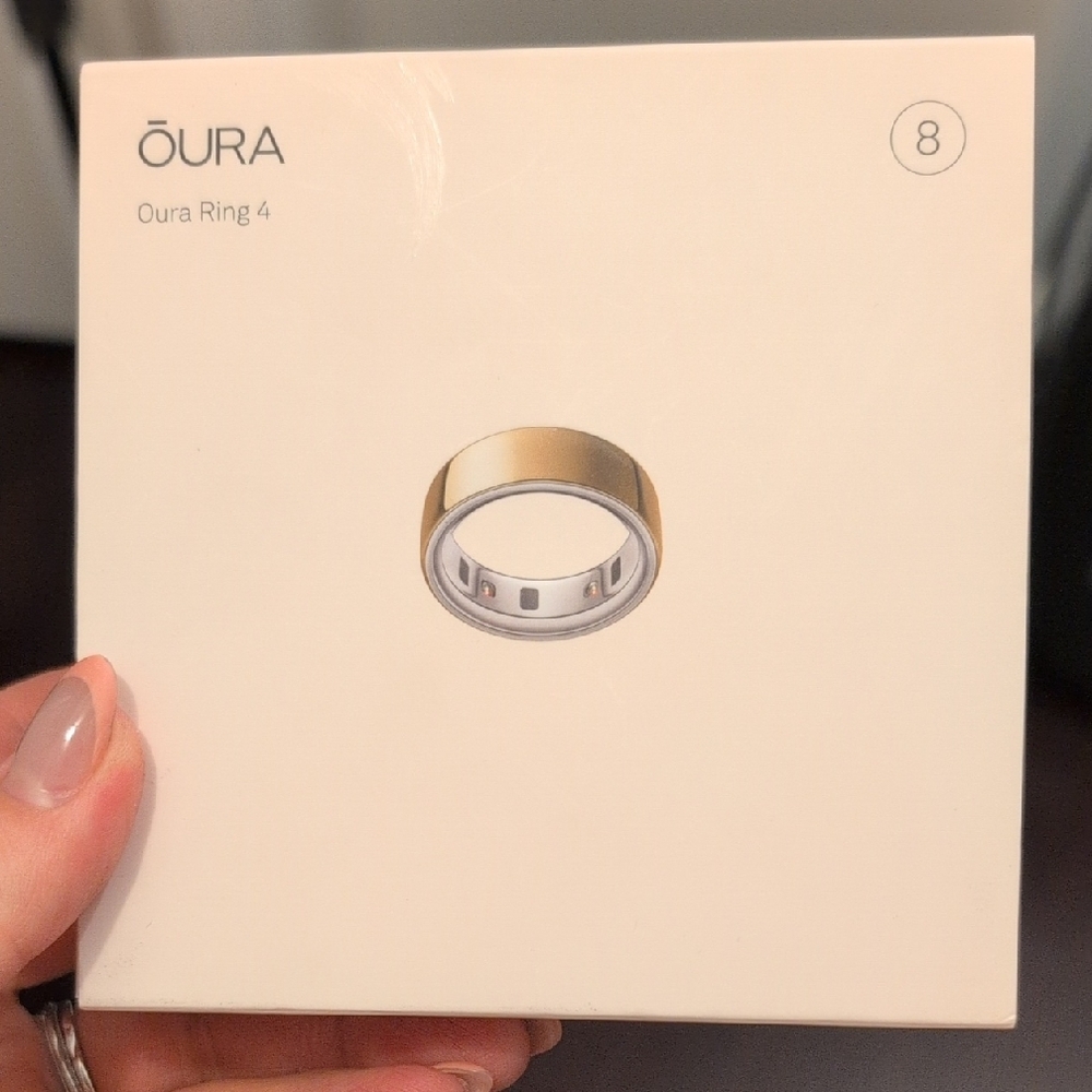 Oura Ring 4 in Elegant Gold